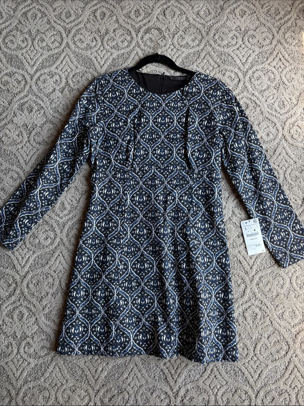 NWT Zara Navy and White Long-Sleeve Patterned Dress